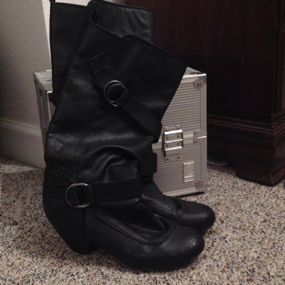 Black Blowfish boots