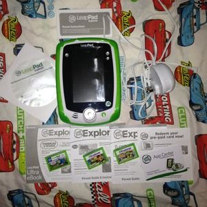✋SOLD✋Leap Pad bundle