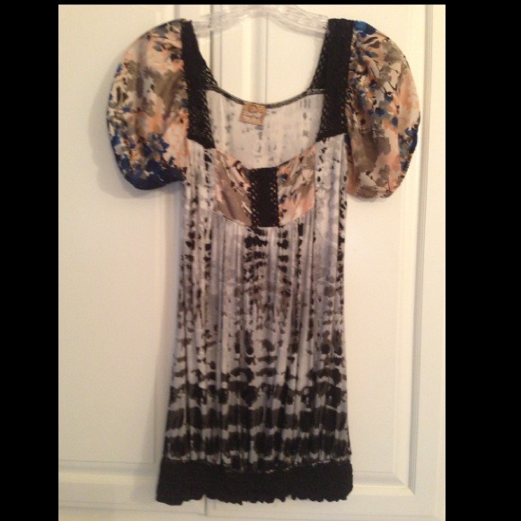 Cute top from Buckle