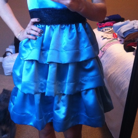 Worn once bcbg party dress!! Just needs steamed! - Picture 3 of 4