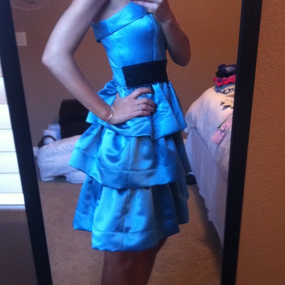 Worn once bcbg party dress!! Just needs steamed! - Picture 4 of 4