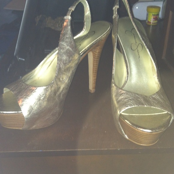 Jessica Simpson peep toe