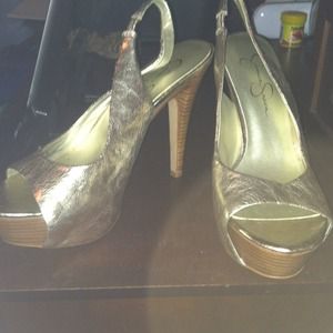 Jessica Simpson peep toe