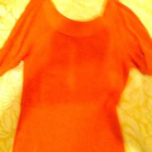 Gorgeous orange sweater top only 5 bucks!