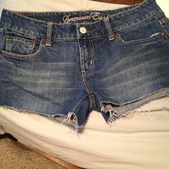 Size 6 American Eagle cutoffs