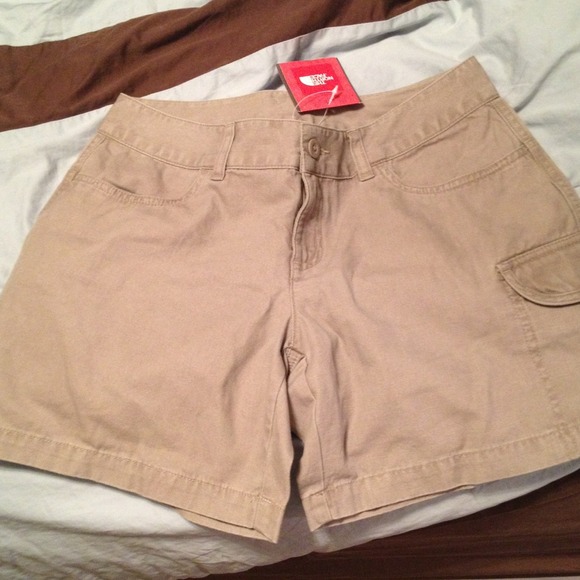 NWT North Face shorts 💥RESERVED💥