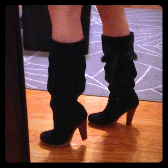 Boots - Black suede scrunchy style boot