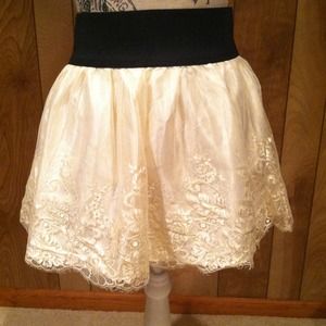 Elastic Waist Ivory Lace Skirt