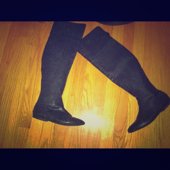 Zara Boots - Zara snakeskin boots