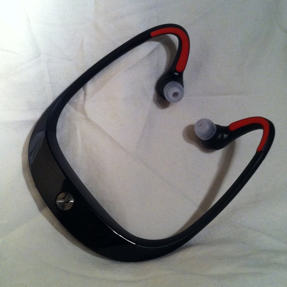 Sold🚫 in bundle: Motorola S19-HD Bluetooth