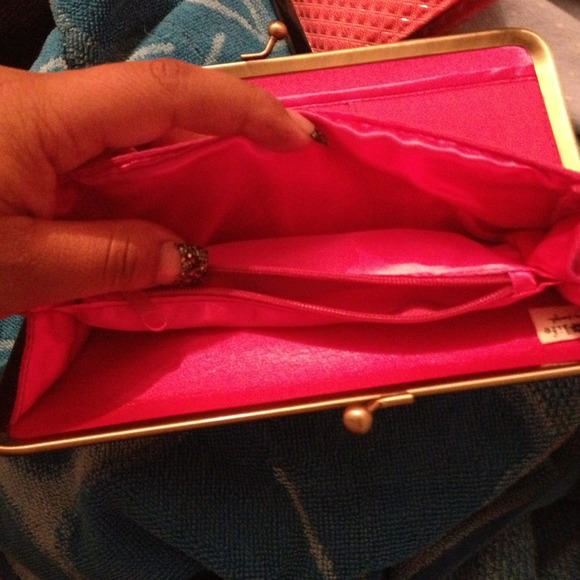 Wallet !!:) - Picture 3 of 3