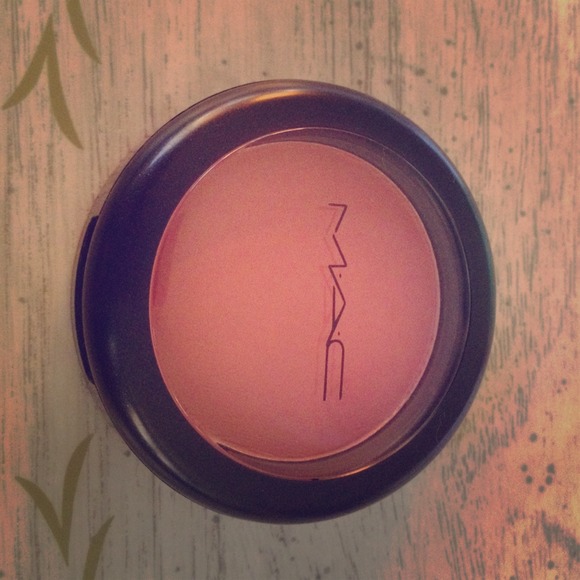 ❤sold: Authentic MAC matte blush in Desert Rose