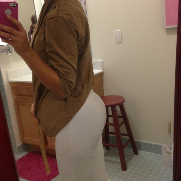 Blazer - Picture 3 of 4