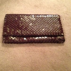 Beaded clutch