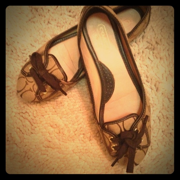Shoes/flats