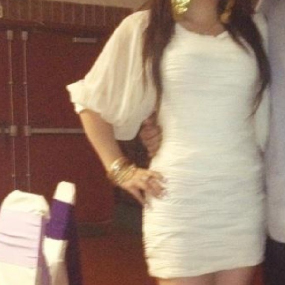 ❌SOLD❌Off white fitted dress