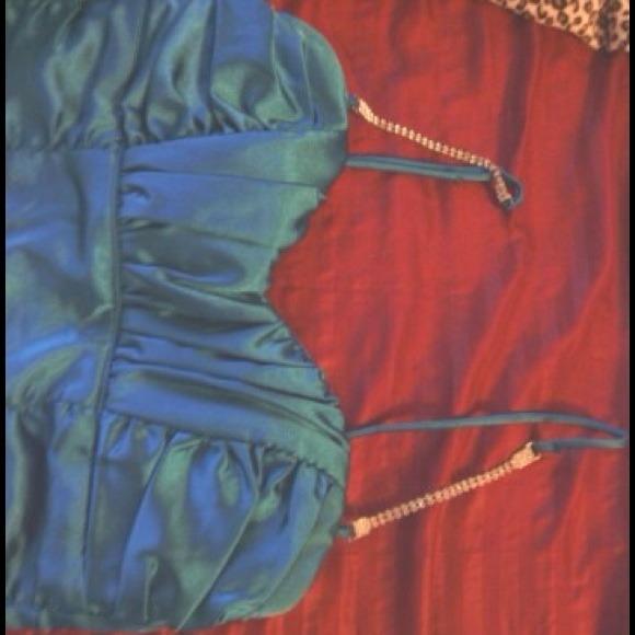 Dress - Picture 2 of 2