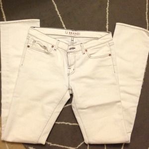 ⭕RESERVED for @Chellebelle09⭕ JBrand White Jeans