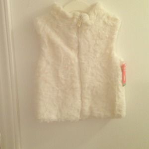 Girls Carter's cream fur vest (Brand New)