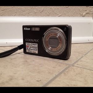 Nikon coolpix s550