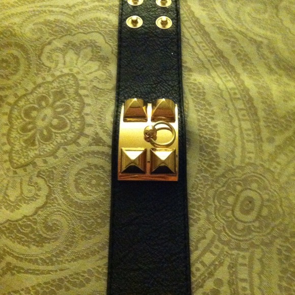Leather Strap Bracelet - worn slightly - Picture 2 of 2