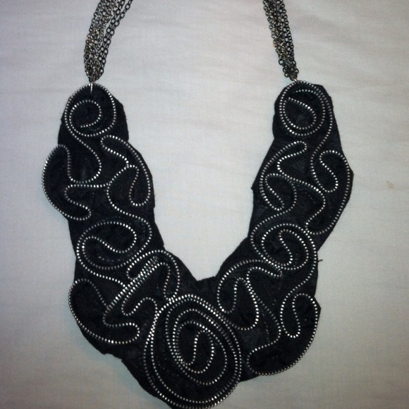 Classy necklace
