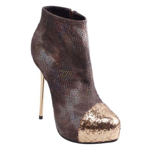 Cap toe ankle bootie