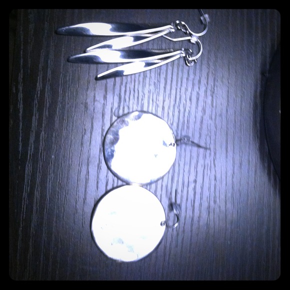 💢Sold💢Express Circle earrings