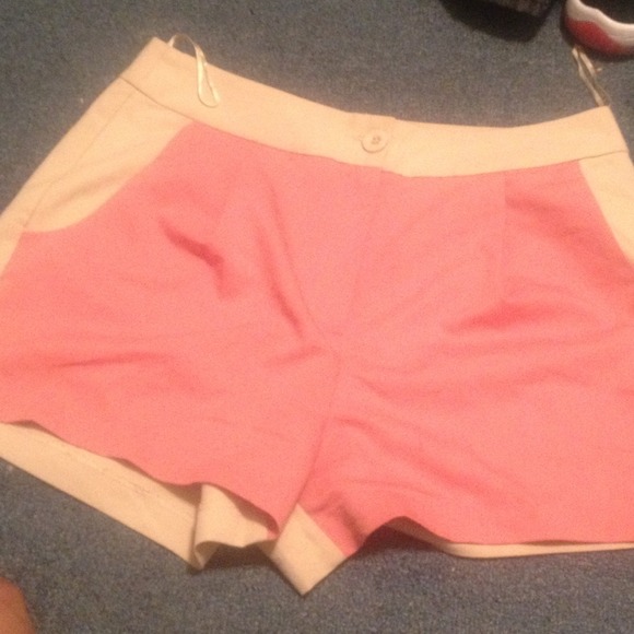 Spring Two Toned Shorts - Picture 1 of 4