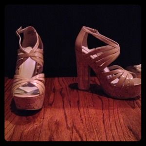 Nine West beige heels