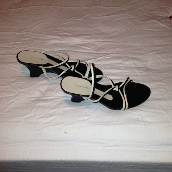 Black/Cream wedges
