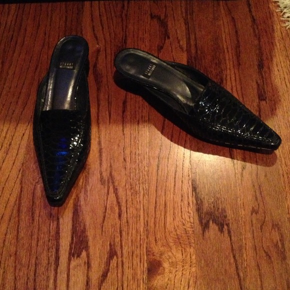 Black pattern heels