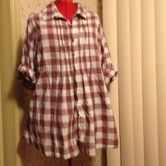Cute plaid top