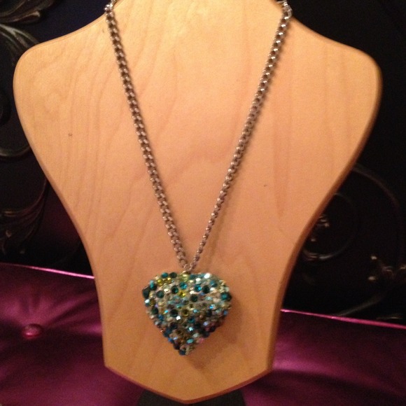 SOLD❗Gasoline Glamour green Swarovski crystals - Picture 2 of 3