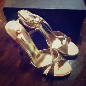 BCBGMAXAZRIA Brigitte Gold HH Slingback - Size 8.5