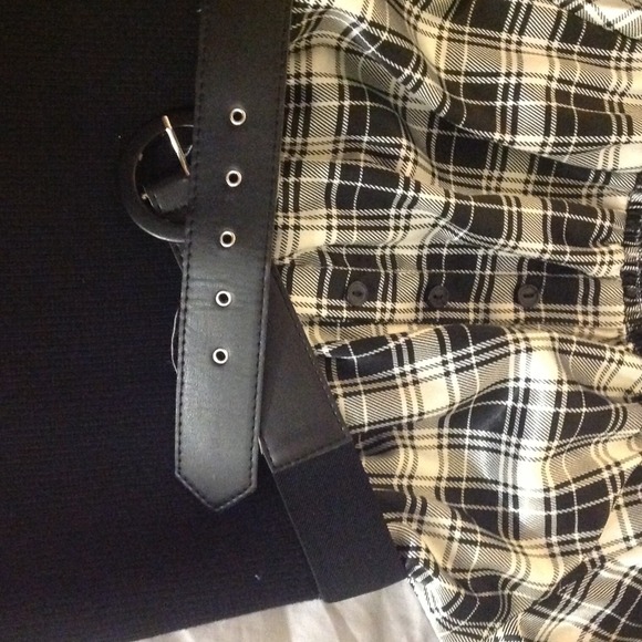 Cute top - Picture 4 of 4