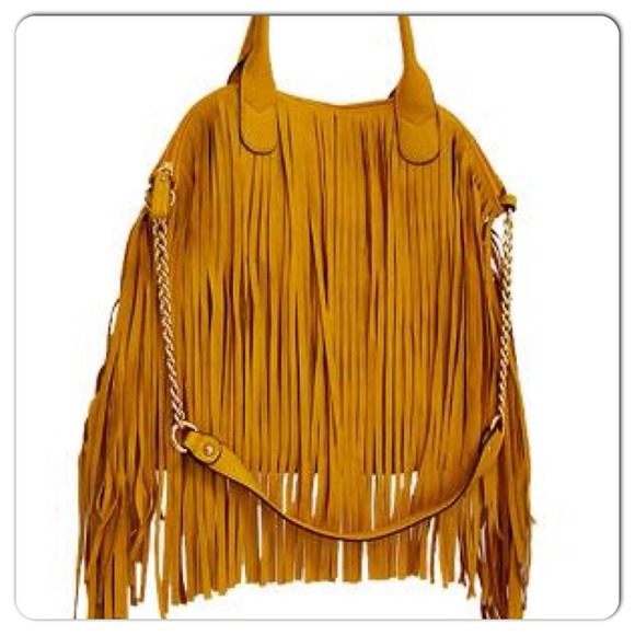 Alyssa Handbags - 🎀🔥New Arr.🔥🎀Must. Fringe Faux Leather Handbag