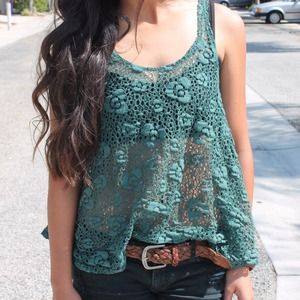 Urban outfitters green crochet top sz S