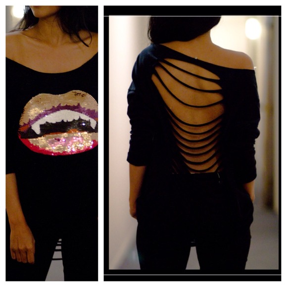 Tops - Lips shredded sweatshirt  - large