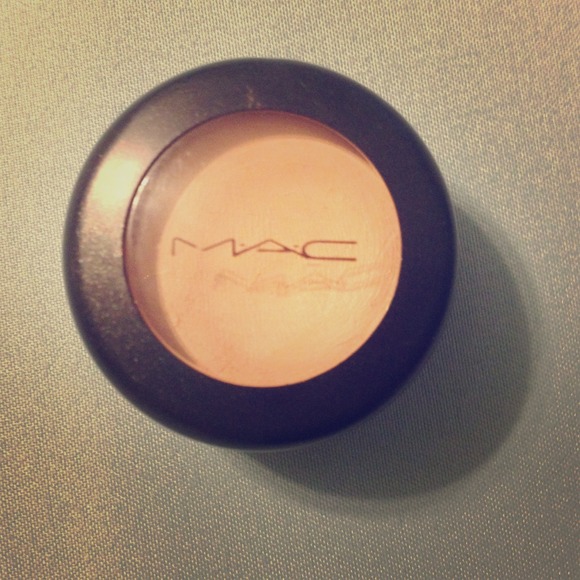 MAC Other - Reserved @katelayne. MAC studio finish concealer
