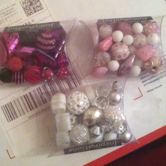 Mesh beads