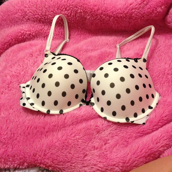 Victoria's Secret white w/ black ✨sold✨