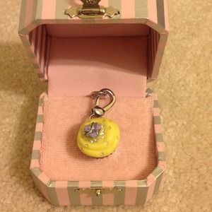 REDUCED! 💍Juicy Couture Cupcake Charm💍