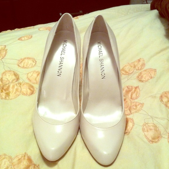 Michael Shannon ivory pumps