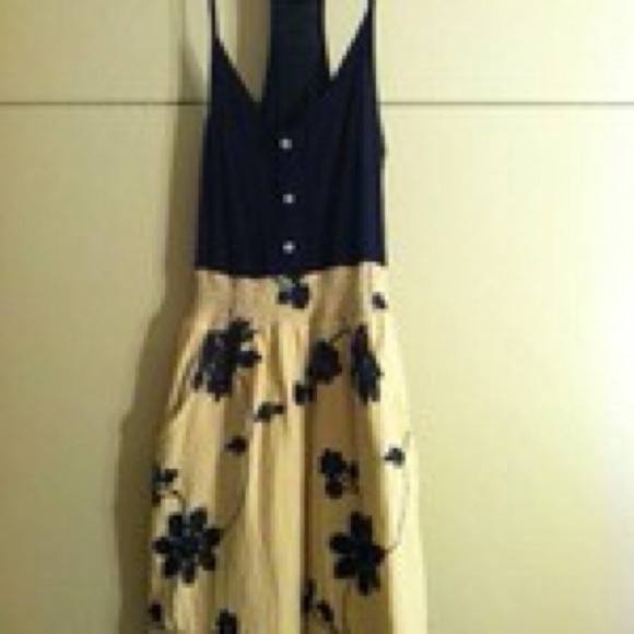 Not for sale!! Francesca's Paraella floral dress. - Picture 1 of 1