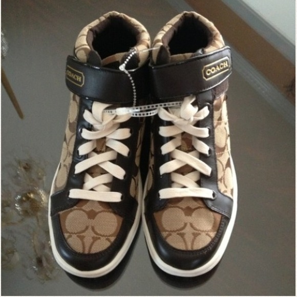 🚫SOLD🚫 NWOT Coach sneakers,authentic - Picture 2 of 3