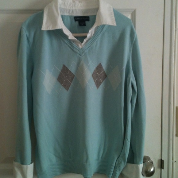 SOLD. Mint green sweater