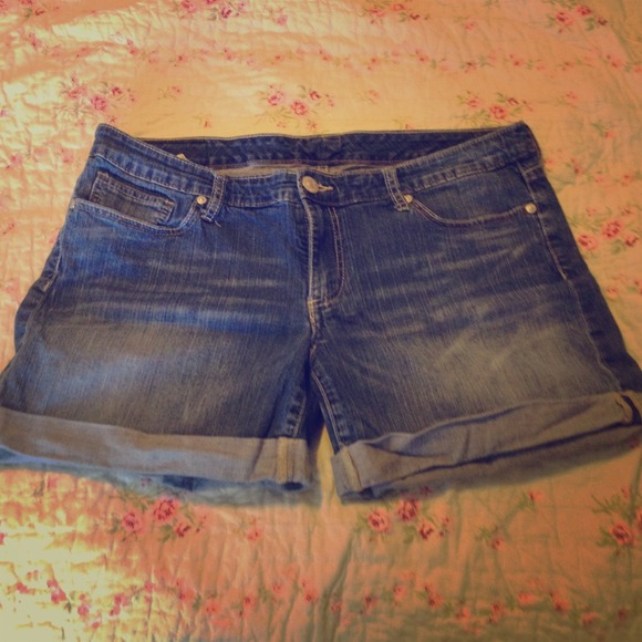🚫SOLD🚫Seven brand denim shorts