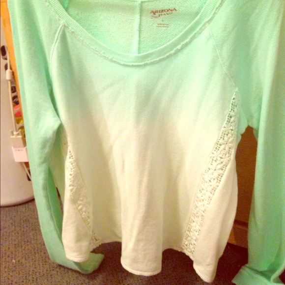 Ombré shirt mint green with lace