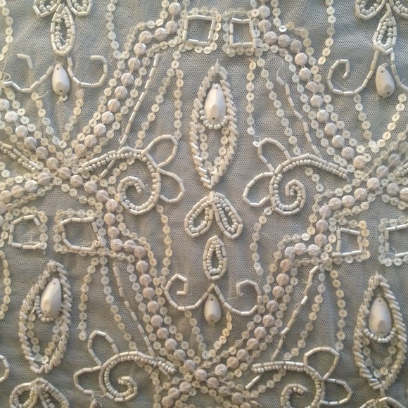 White embroidered crop top with gems. - Picture 2 of 2